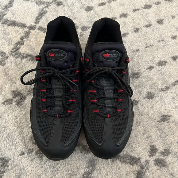 Nike Air Max 95, Bred, Size 9.5 - Picture 2 of 6